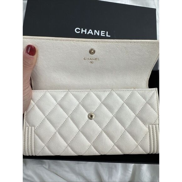 Chanel Boy Cream Beige Gold Tone Long Quilted Wallet W/box - Picture 9 of 16